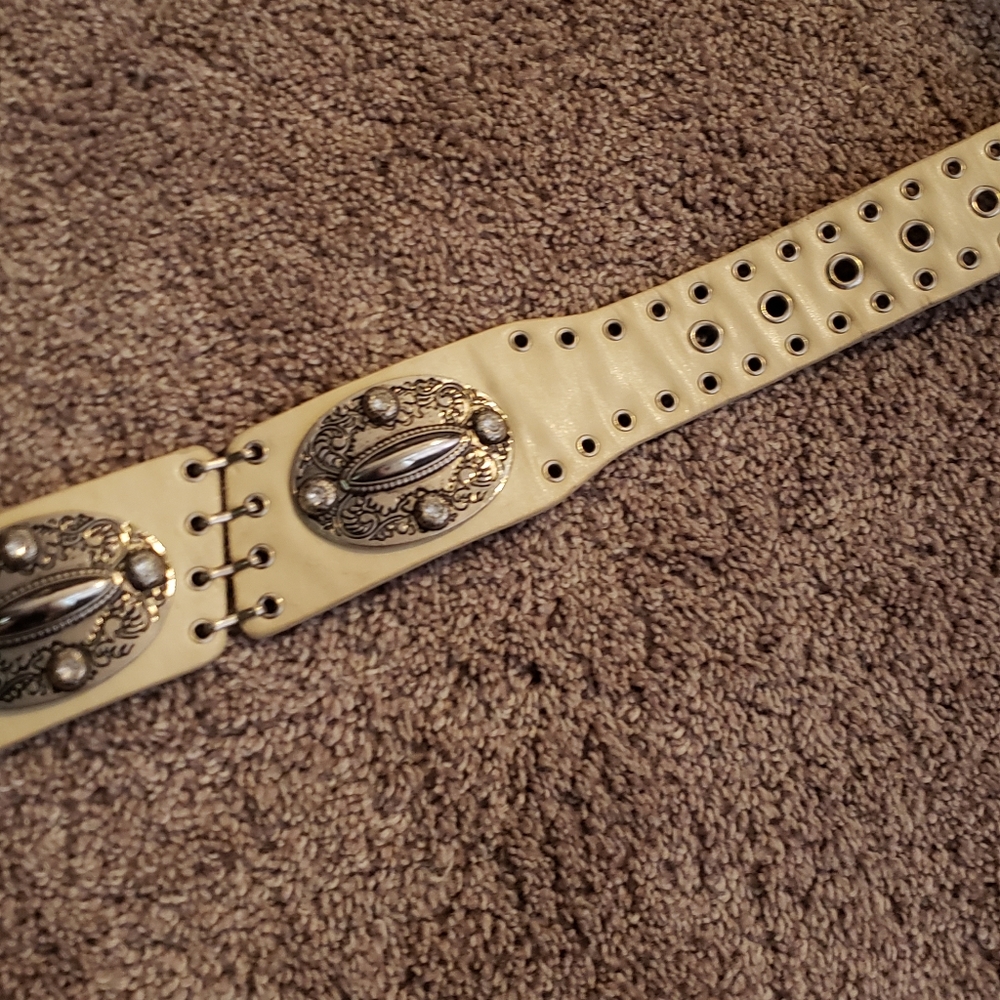 Belt - Picture 2 of 3